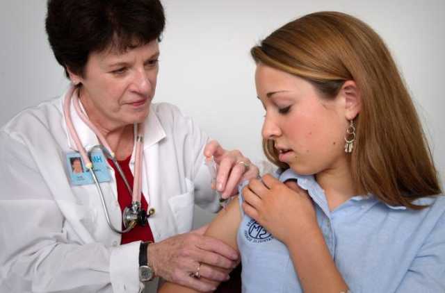 Прививка от клещевого энцефалита детям